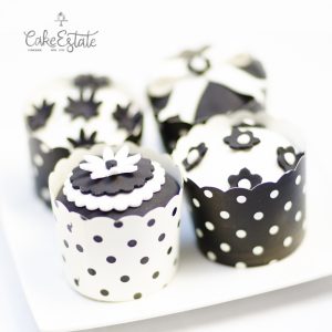 Black & White Cupcake