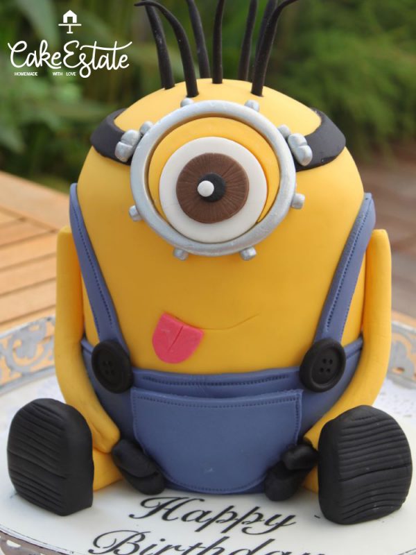 Minion cake